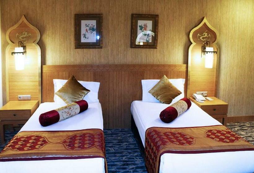 اتاق خانوادگی, Royal Dragon