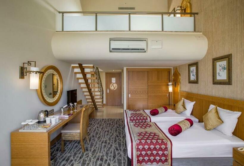 اتاق خانوادگی, Royal Dragon