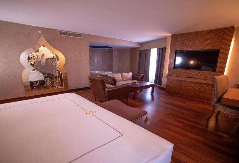 سوئیت با تخت بزرگ, Royal Dragon