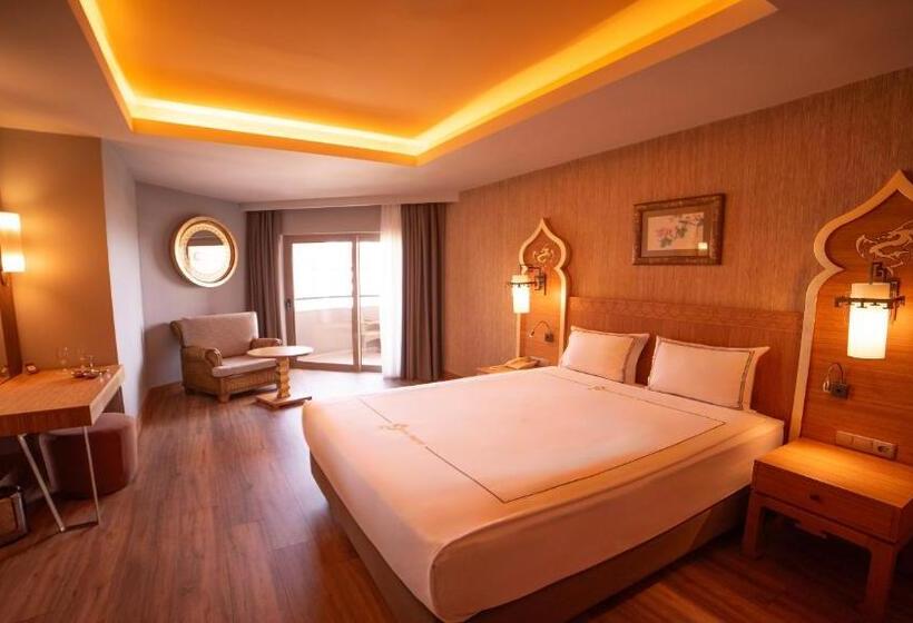 اتاق خانوادگی, Royal Dragon