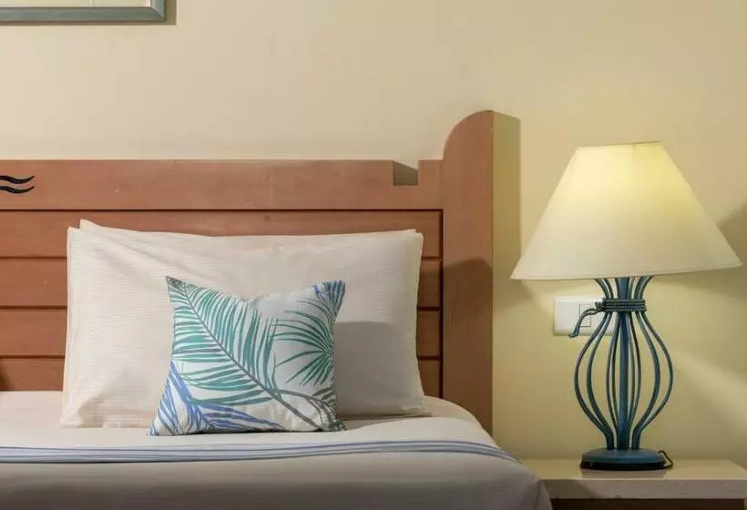 اتاق استاندارد با چشم‌انداز استخر, Royal Lagoons Resort & Aqua Park - Families and Couples Only