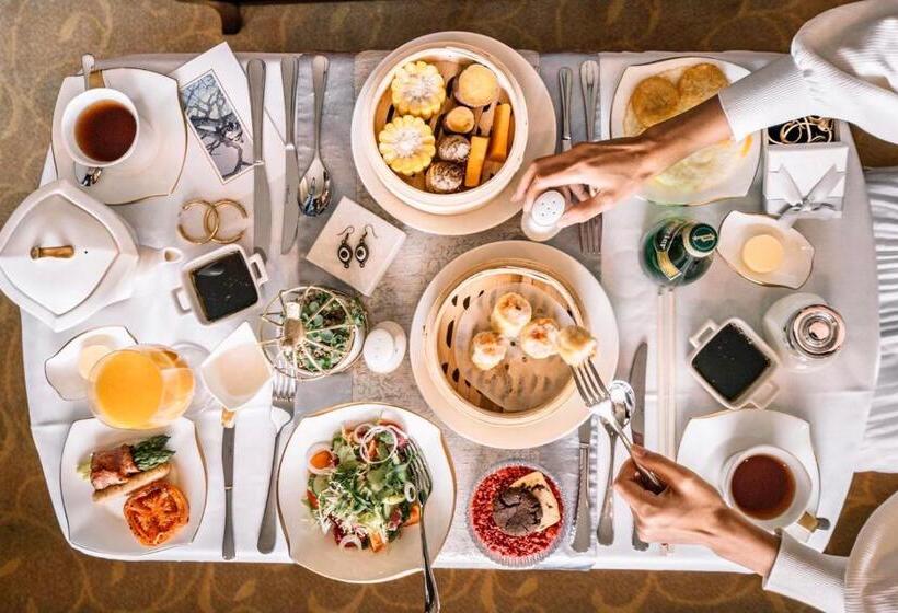 غرفة ديلوكس مطلة على المدينة, Shangrila Chengdu