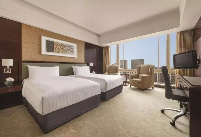 Deluxe room with river view, Shangrila Chengdu