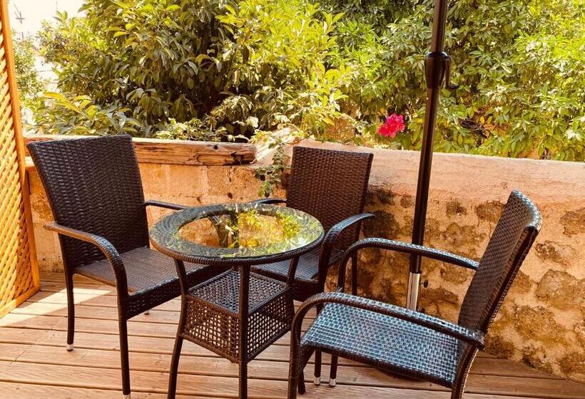 סוויטה נוף לגינה, S.nikolis  Historic Boutique