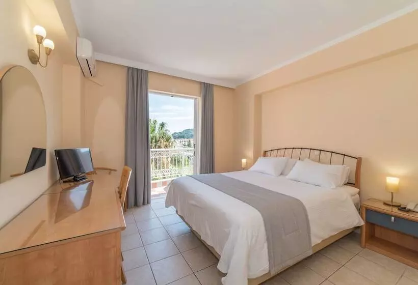 2 Bedroom Apartment Garden View