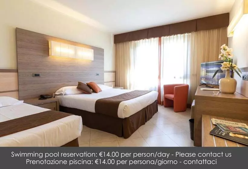 اتاق استاندارد سه نفره, Nilhotel Florence