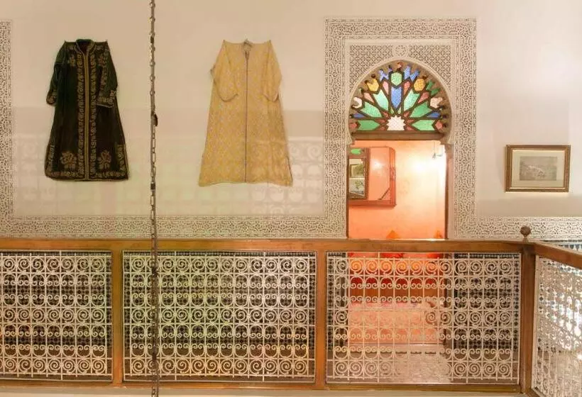 اتاق لوکس, Dar El Kebira