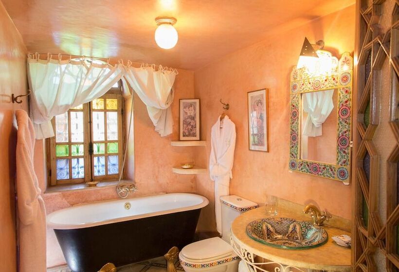 Люкс, Dar El Kebira