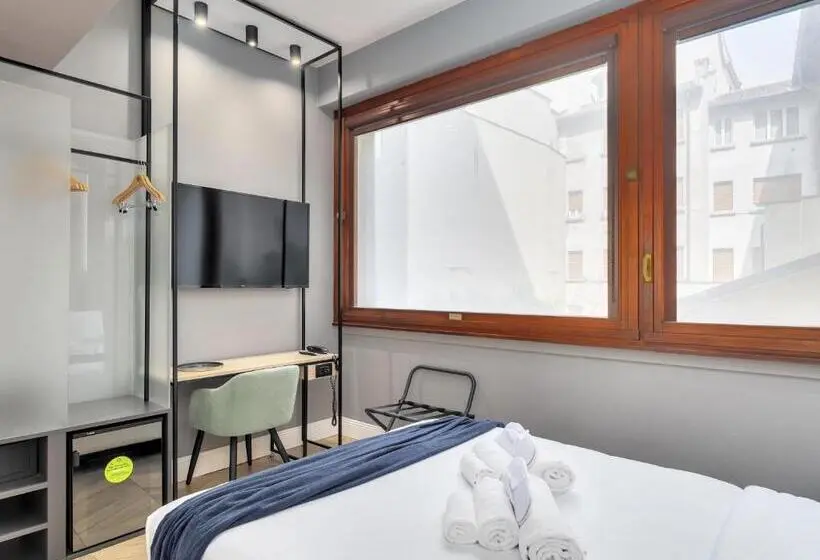 اتاق سوپریور یک تخته, B&b Hotel Milano City Center Duomo