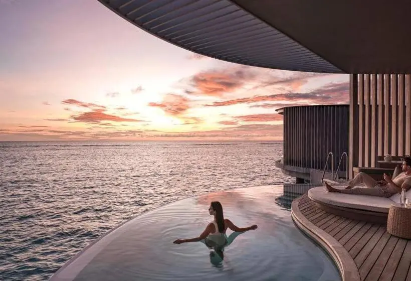 ویلای یک اتاق خوابه با استخر شنا, The Ritzcarlton Maldives, Fari Islands