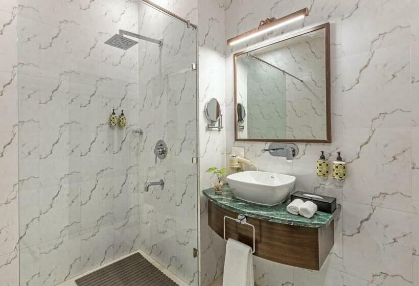 Quarto Superior Cama King, Lemon Tree Premier, Rishikesh