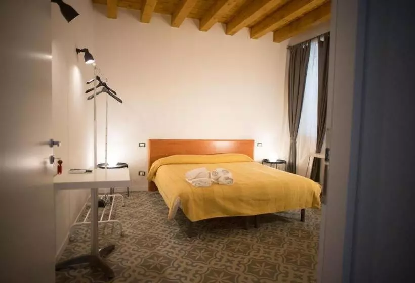 اتاق استاندارد یک نفره, B&b Kolymbetra