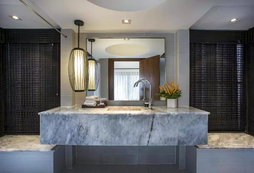ویلای لوکس 1 خوابه, Centara Villas Phuket