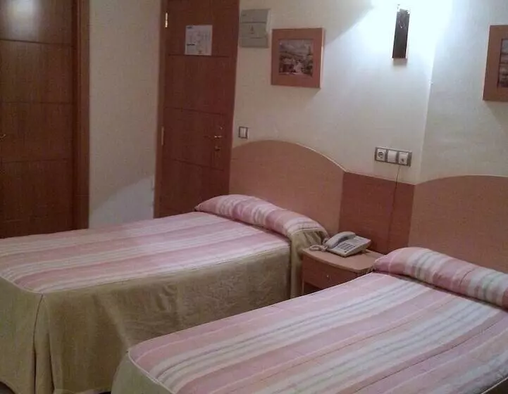 スタンダードルーム, Hostal El Arco