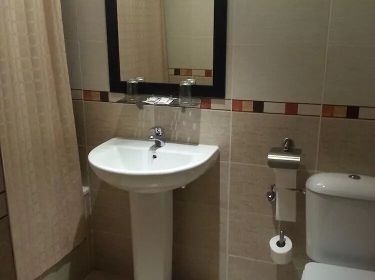 スタンダードルーム, Hostal El Arco