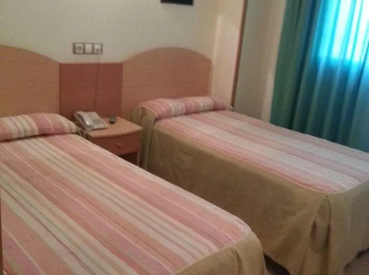 スタンダードルーム, Hostal El Arco