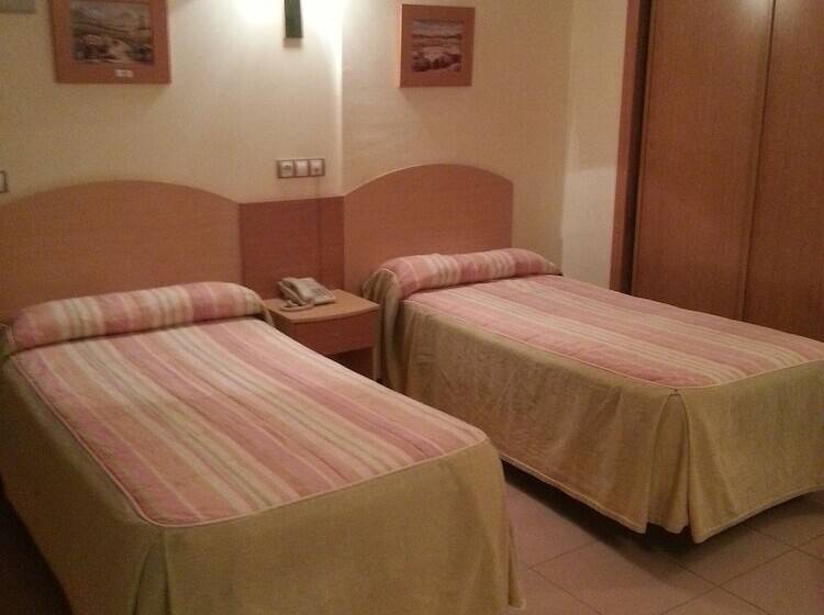 Номер Стандарт, Hostal El Arco