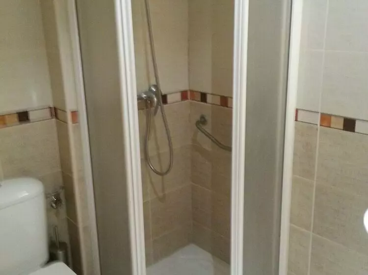 スタンダードトリプルルーム, Hostal El Arco