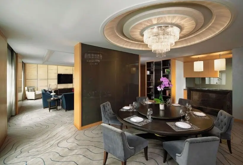 سوئیت پرزیدنت, Avani Ratchada Bangkok