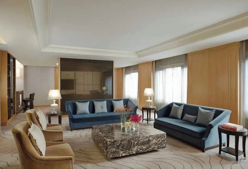 سوئیت پرزیدنت, Avani Ratchada Bangkok