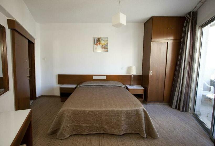 آپارتمان 2 خوابه, Blazer Residence