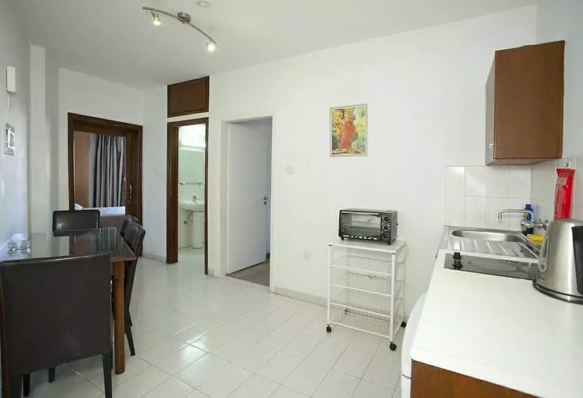 آپارتمان 2 خوابه, Blazer Residence