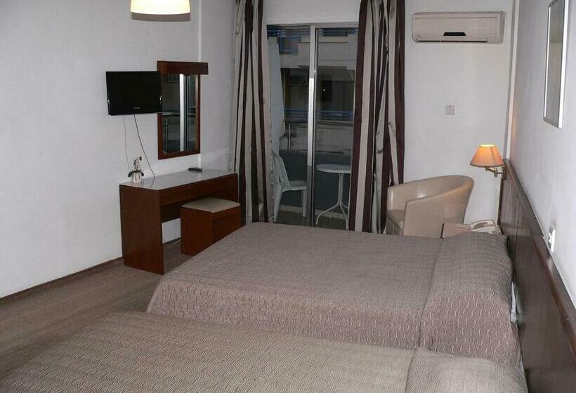 آپارتمان 3 خوابه, Blazer Residence