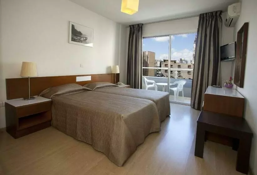 آپارتمان 3 خوابه, Blazer Residence