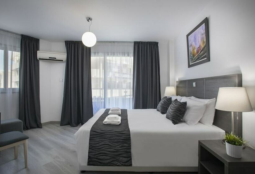 آپارتمان سوپریور 3 خوابه, Blazer Residence