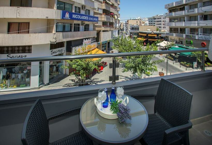 آپارتمان سوپریور 3 خوابه, Blazer Residence