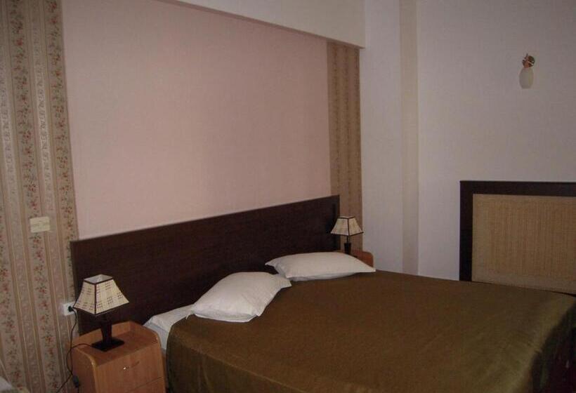 Junior Suite, Dambovita