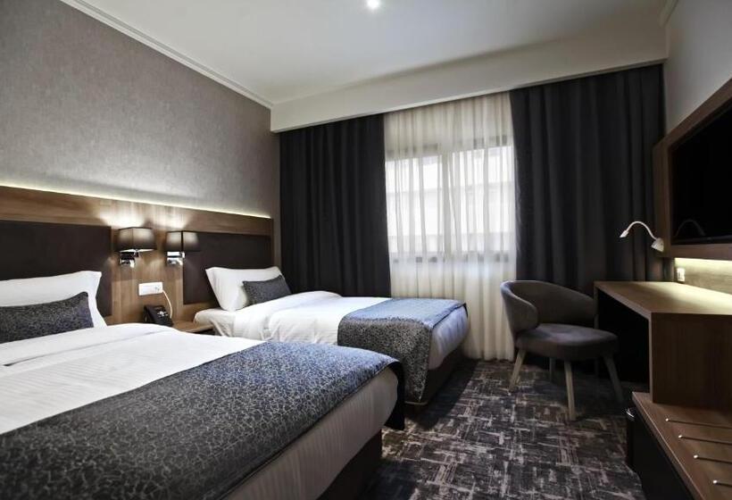 Номер Deluxe, De Ville