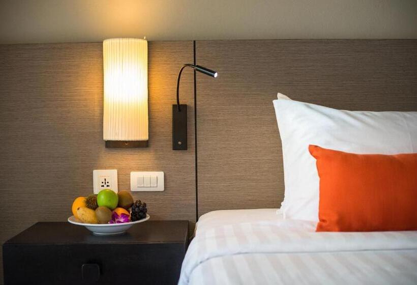 Quarto Premium, Deevana Plaza Phuket   Sha Extra Plus