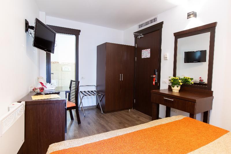 Economy Room, Duke Armeneasca City Center   Ex Tempo