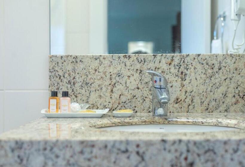 高级大房间, Glória Blumenau