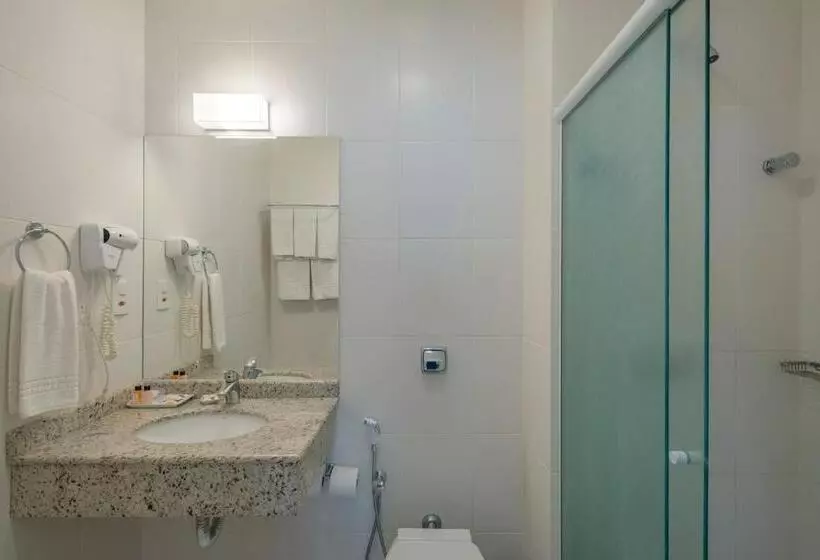 スーペリアの4人部屋, Glória Blumenau
