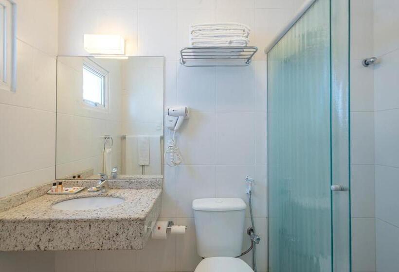 四人高级间, Glória Blumenau