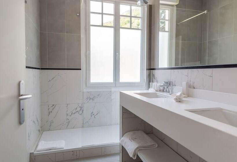 Полулюкс, Golf