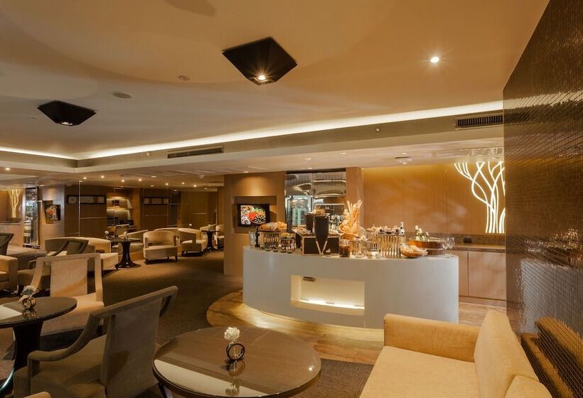 اتاق اجرایی با تخت بزرگ, Avani Ratchada Bangkok