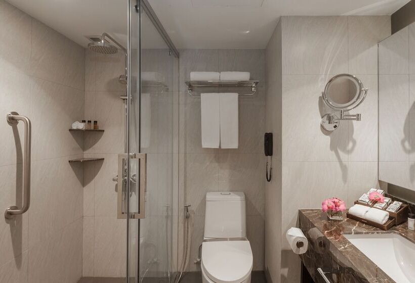 اتاق اجرایی با تخت بزرگ, Avani Ratchada Bangkok