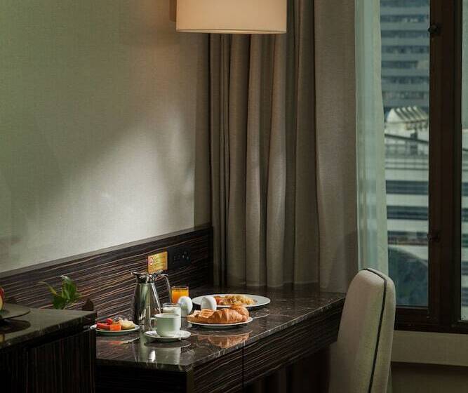 اتاق اجرایی با تخت بزرگ, Avani Ratchada Bangkok