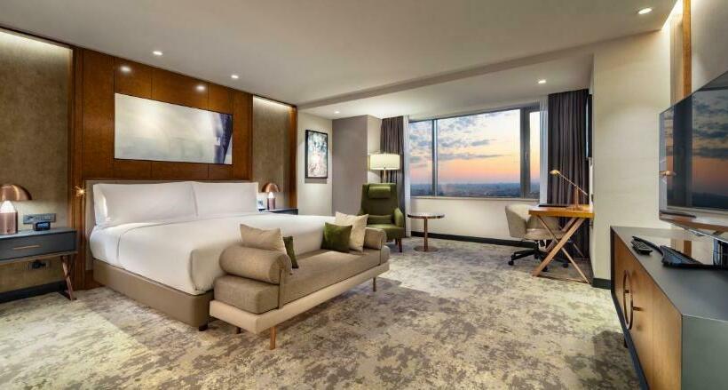キングサイズベッドのスタンダードルーム, Hilton Istanbul Maslak