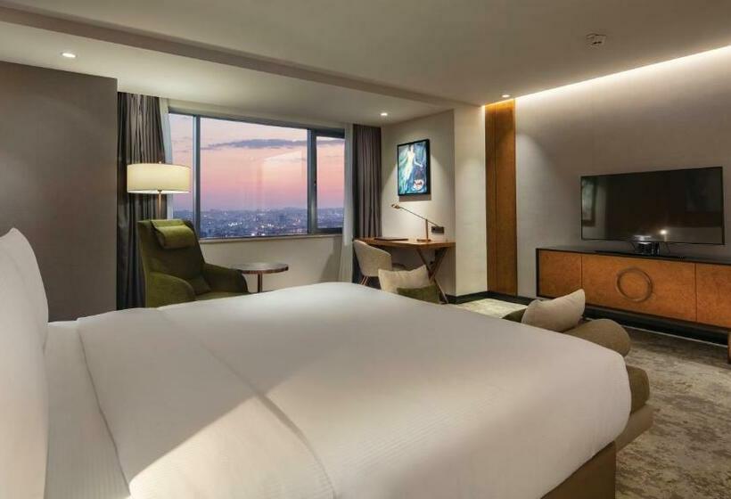 キングサイズベッドのエクゼクティブルーム, Hilton Istanbul Maslak