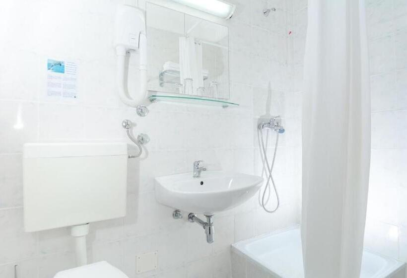 غرفة سوبيريور مطلّة علي البحر مزودة بشُرفة, Holiday Village Sagitta  Light All Inclusive