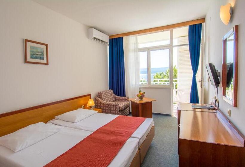 غرفة سوبيريور مطلّة علي البحر مزودة بشُرفة, Holiday Village Sagitta  Light All Inclusive