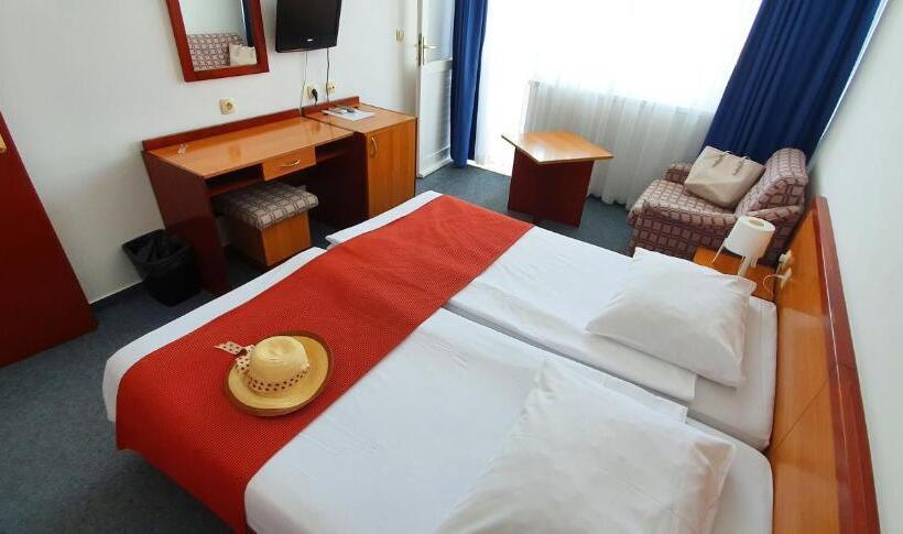 غرفة سوبيريور مطلّة علي البحر مزودة بشُرفة, Holiday Village Sagitta  Light All Inclusive