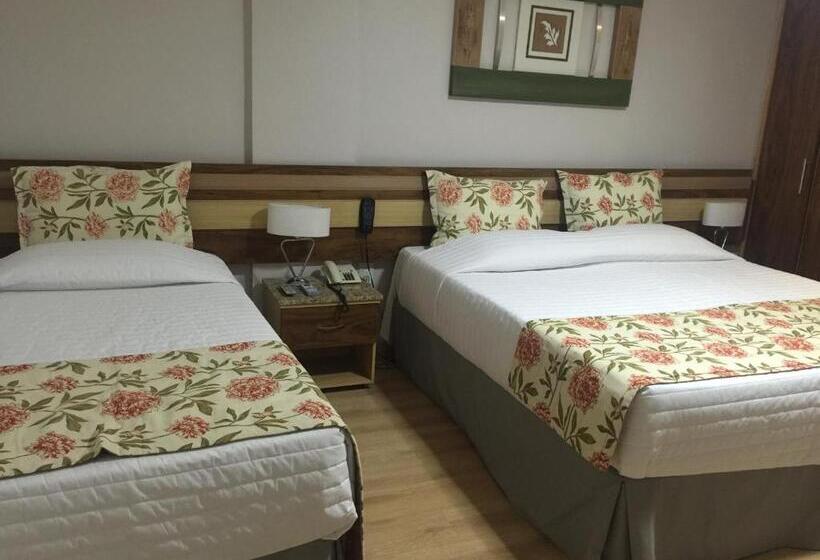 豪华三人间, Laguna Plaza