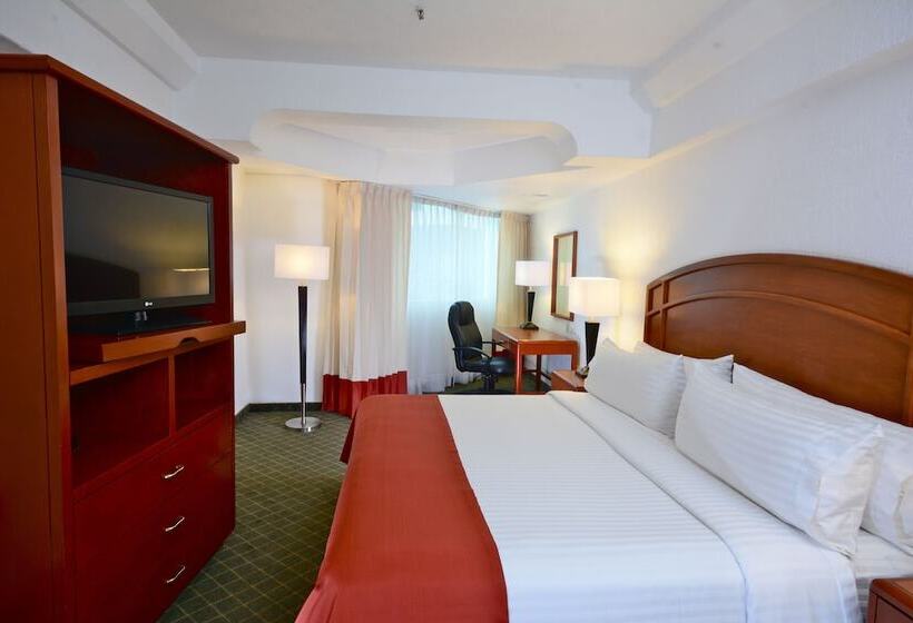 Номер Deluxe, Mision Pachuca