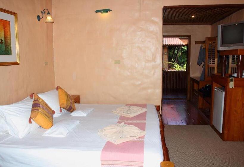 Номер Deluxe Кровать Кинг, Phu Pha Nam Resort