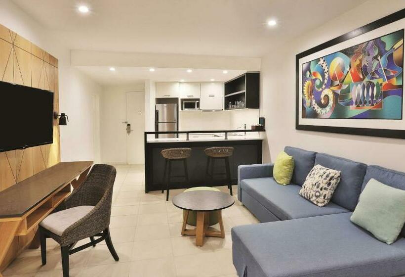 سوییت, Radisson Blu Resort Fiji